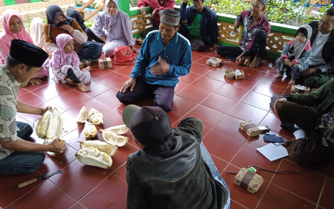Perkuat Tata Kelola Lahan, LPHD Sidadadi Belajar Sistem Agroforestry Durian dan Koperasi ke Banyumas